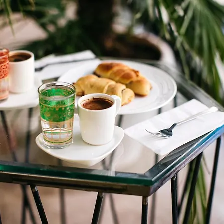 Nun Junior מלון 3*