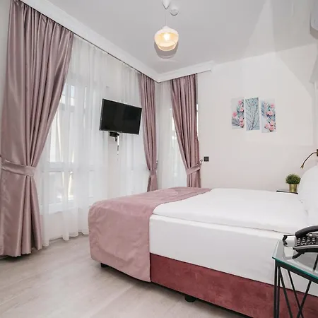 Nun Junior Hotel