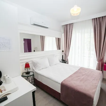 Nun Junior Hotel